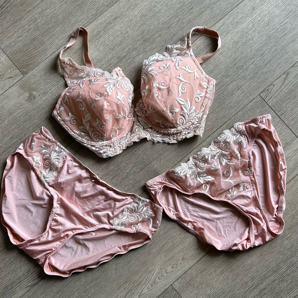 Soma Pink Lace Bra Intimates Sleepwear